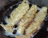 A picture of step 2 of Jau ka atta fish shape samosa.