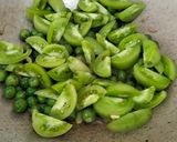 Foto langkah ke 2 dari resep Tumis Cumi Tomat Hijau.