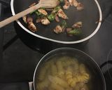 A picture of step 5 of Chicken, bacon and broccoli carbonara- slimming world friendly! :).