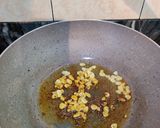 A picture of step 3 of Aglio e olio fettuccine.