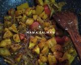 Foto langkah ke 3 dari resep Vegetable Curry.