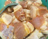Hình bước làm 1 của món Thịt kho rịu (thịt kho trứng)