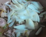 Hình bước làm 3 của món Bê thui xào hành tây