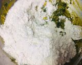 A picture of step 2 of Methi paratha.