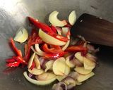 Foto langkah ke 2 dari resep Tumis cumi asin.