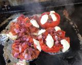 Une image de l'étape 11 de Tomates à l'oignon rouge, basilic et mozzarella.