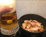 Foto del paso 5 de la receta: Pollo a la cerveza