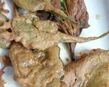 A picture of step 6 of Palak pakoda chaat.