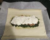 Foto del paso 3 de la receta: Hojaldre relleno de salmón, queso crema y espinacas