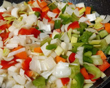 Foto del paso 2 de la receta: Macarrones integrales con tomate, atún y verduras