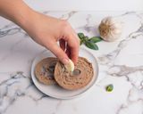 Foto del passaggio 3 della ricetta Frisella con pomodorini
