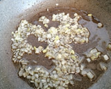 Foto del paso 7 de la receta: Canelón de calabacín relleno de langostinos y trigueros