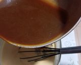 Foto langkah ke 7 dari resep Bolu Karamel Sarang Semut.