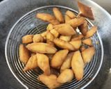 खुसखुशीत शंकरपाळी (shankarpali recipe in marathi) रेसिपी स्टेप 6 फोटो 