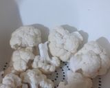 A picture of step 3 of Gobhi paratha or cauliflower paratha.