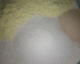 A picture of step 2 of Pan milky gurasa.