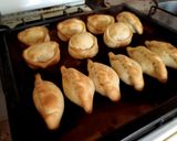 Foto del paso 8 de la receta: Empanadas de caballa y de choclo