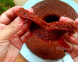 Foto langkah ke 8 dari resep Bolu caramel sarang semut 4 telur, hasil lentur mantul.
