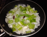 Foto del paso 2 de la receta: Tortitas de pollo muy picantes