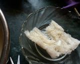 A picture of step 4 of Yellow color molk jelly.
