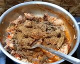 A picture of step 2 of Maharani creamy chicken karahi.