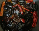 Foto del paso 3 de la receta: Salsa macha no tan macha🥜🌶️