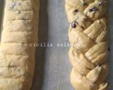 Foto langkah ke 7 dari resep Roti Kismis Kenari.