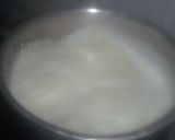 A picture of step 2 of Caramalized kheer.