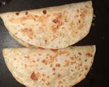 A picture of step 5 of Chicken quesadilla with fajita sauce.
