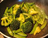 Tőkehal hátfilé meleg kesu- és zöldségsalátával - LC recept fázis 3 fotója