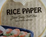 Gambar langkah 1 resipi Rice Paper Crackers with Crab Sticks.
