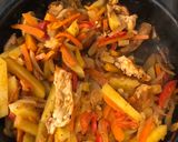 Foto del paso 5 de la receta: Wok de pollo y verduras 🍗🍅#SOSCARLI