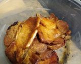 Foto del paso 3 de la receta: Chuletas de puerco 🐷 fritas