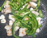 รูปขั้นตอนการทำที่ 2 ของ สปาเก็ตตี้ไก่พริกหวาน
