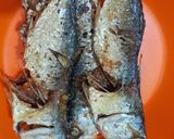 Foto langkah ke 1 dari resep Kembung Tumis Cabai hijau.