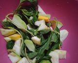Foto langkah ke 1 dari resep Sayur bening kunci sederhana.