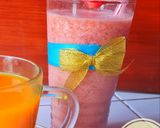 Foto langkah ke 3 dari resep 8. Jus Strawberry Nanas Tomat.