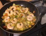 Une image de l'étape 12 de Gambas géantes à l'ananas, aubergine et tomates cerises.