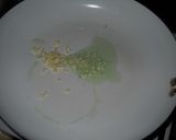 Foto del paso 1 de la receta: Bife a la chapa, huevo, puré de papa con espinaca