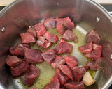 Foto del paso 1 de la receta: Ternera en salsa
