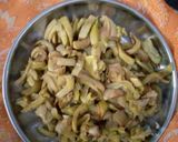 A picture of step 1 of Lauki chilka Delight.