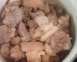 Hình bước làm 1 của món Thịt bắp giò kho măng, nấm hương