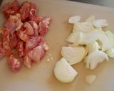 A picture of step 3 of Oyako-don (Chicken and Egg Rice Bowl).