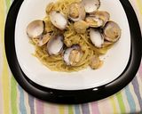 Foto del passaggio 3 della ricetta Spaghetti vongole e pesto di pistacchi