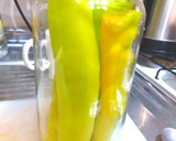 Foto del paso 1 de la receta: Ajíes en vinagre (súper rápido)