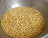 A picture of step 3 of Boondi Ladoo.