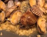 A picture of step 4 of Clams with Basil and Rice Wine.