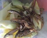 Foto langkah ke 2 dari resep Sayur asem kulit dondong pepaya.