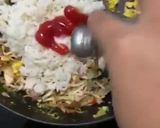 Foto langkah ke 5 dari resep Nasi Goreng Suka-Suka.