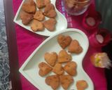 A picture of step 4 of Little heart tutti frutti cookies.